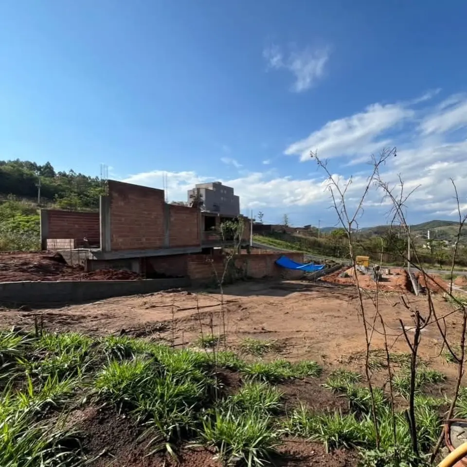 Lote 309 m² à venda no Vila da Serra