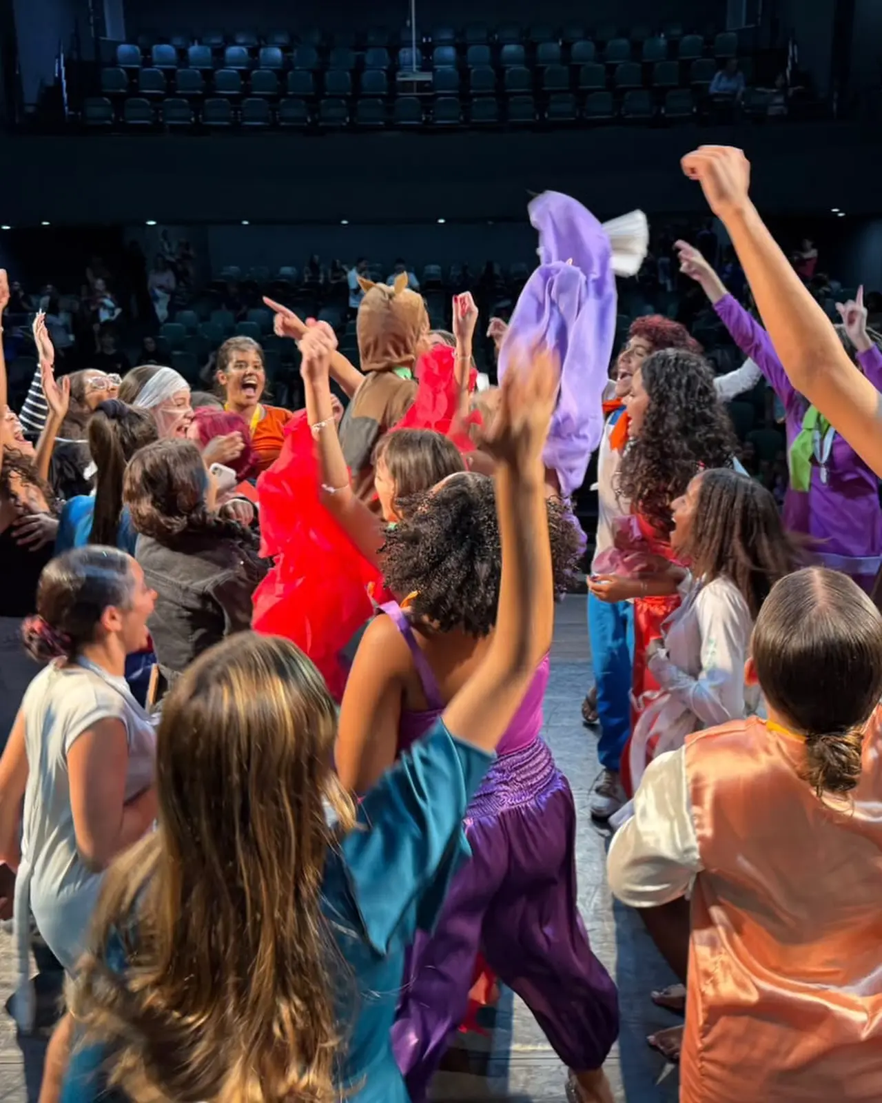 Teatro Sílvio de Mattos lota para final de dança do JEI 2026