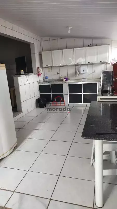 Casa com loja à venda no Itaunense II, 2 quartos e 2 vagas