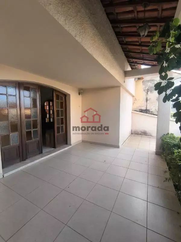 Casa 3 quartos, 2 vagas para alugar no Cerqueira Lima