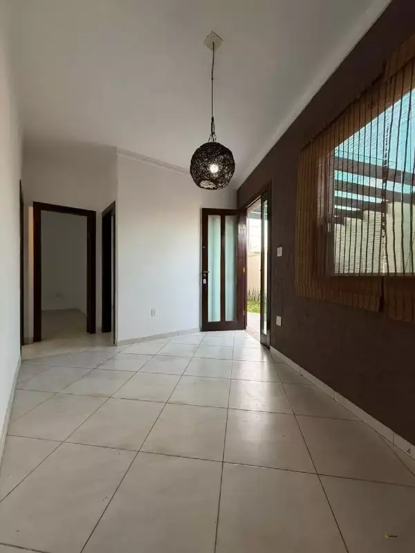 Casa 3 quartos (1 suíte) à venda no Residencial Santanense