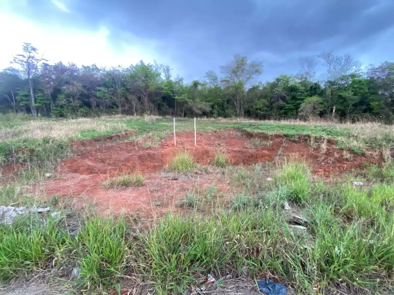 Lote de 300 m² à venda na Vila da Serra