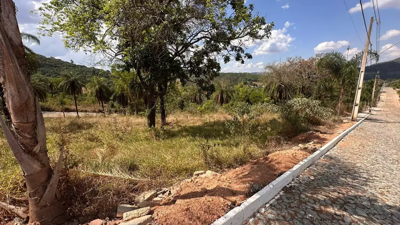 Lote Residencial de 1.468,10 m² em Condomínio Privativo