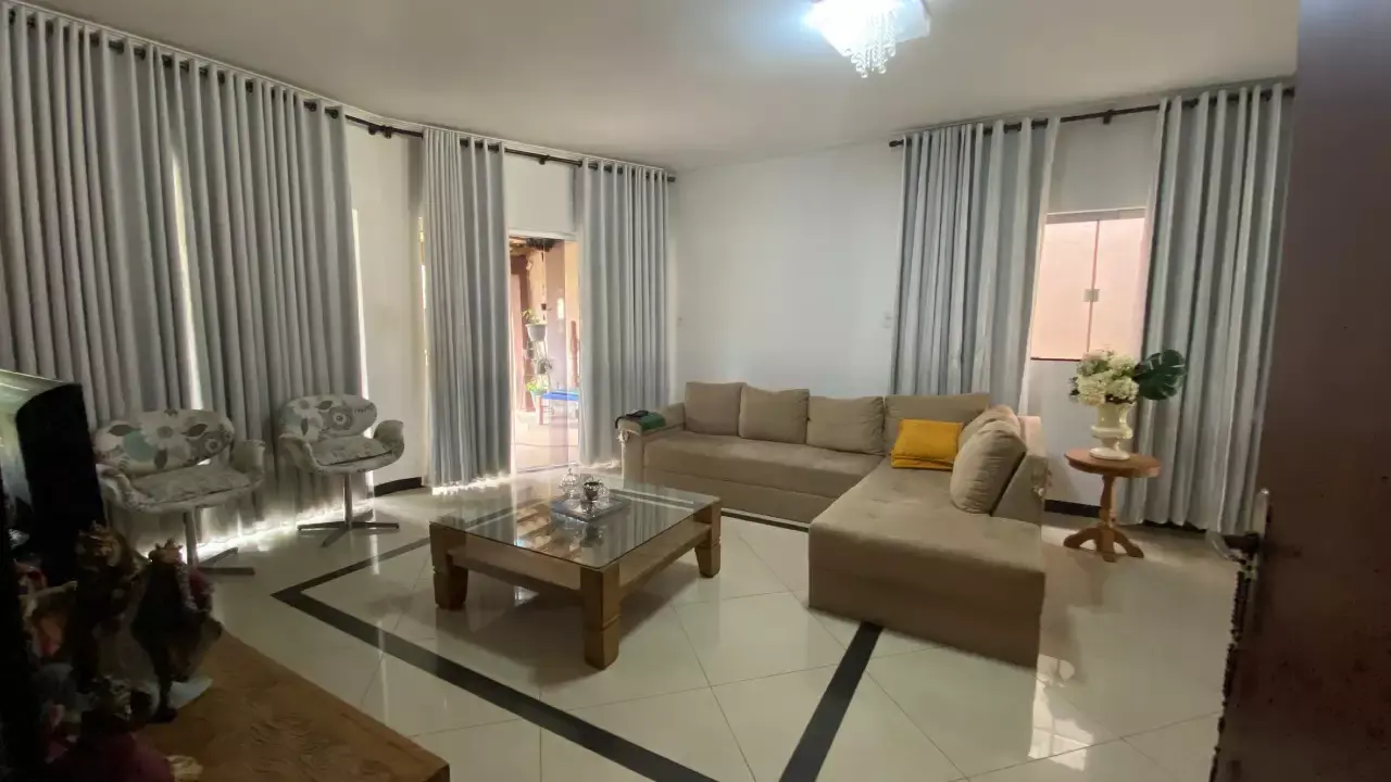 Casa à venda no Condomínio Alphaville — 3 quartos