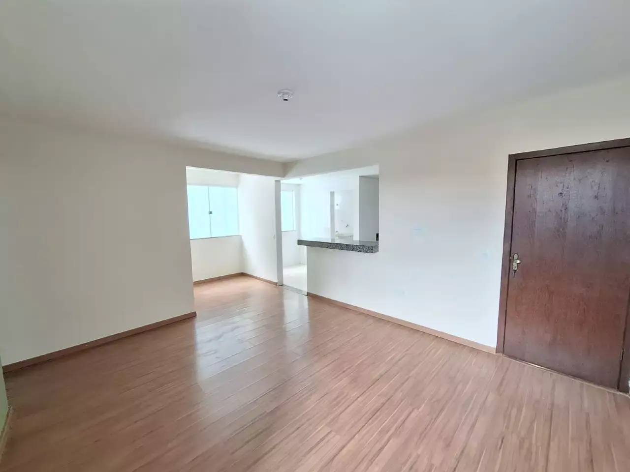 Apartamento com ótima localização — 3 quartos para alugar no Alaita
