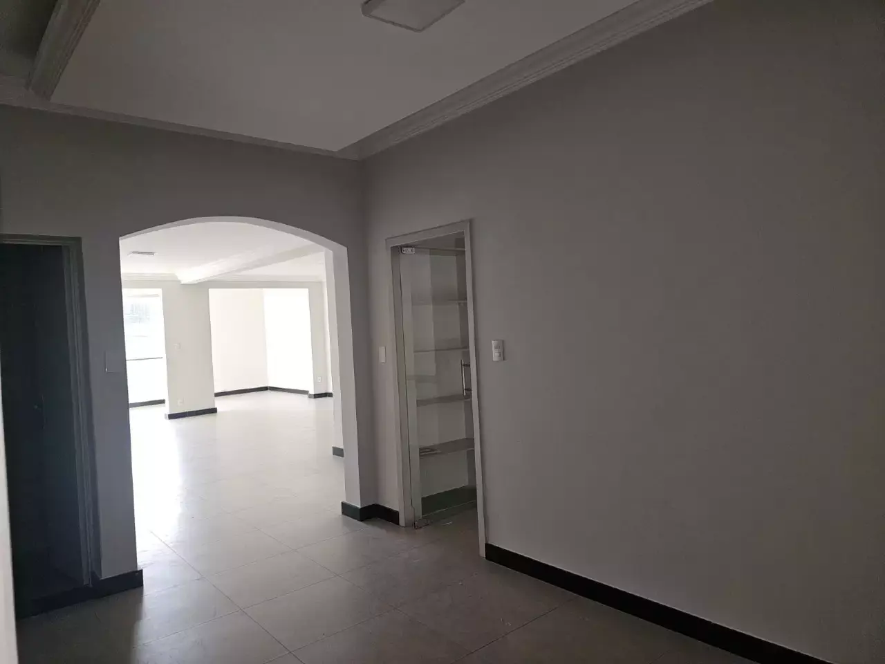CASA para aluguel, 6 quartos, 1 suíte, 1 vaga, CENTRO
