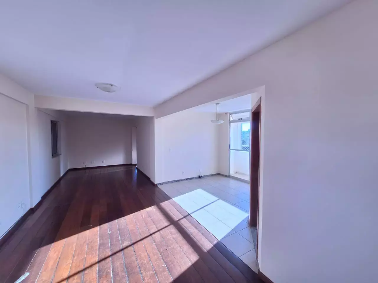 Apartamento para alugar, 3 quartos, 1 suíte, 2 vagas, Centro