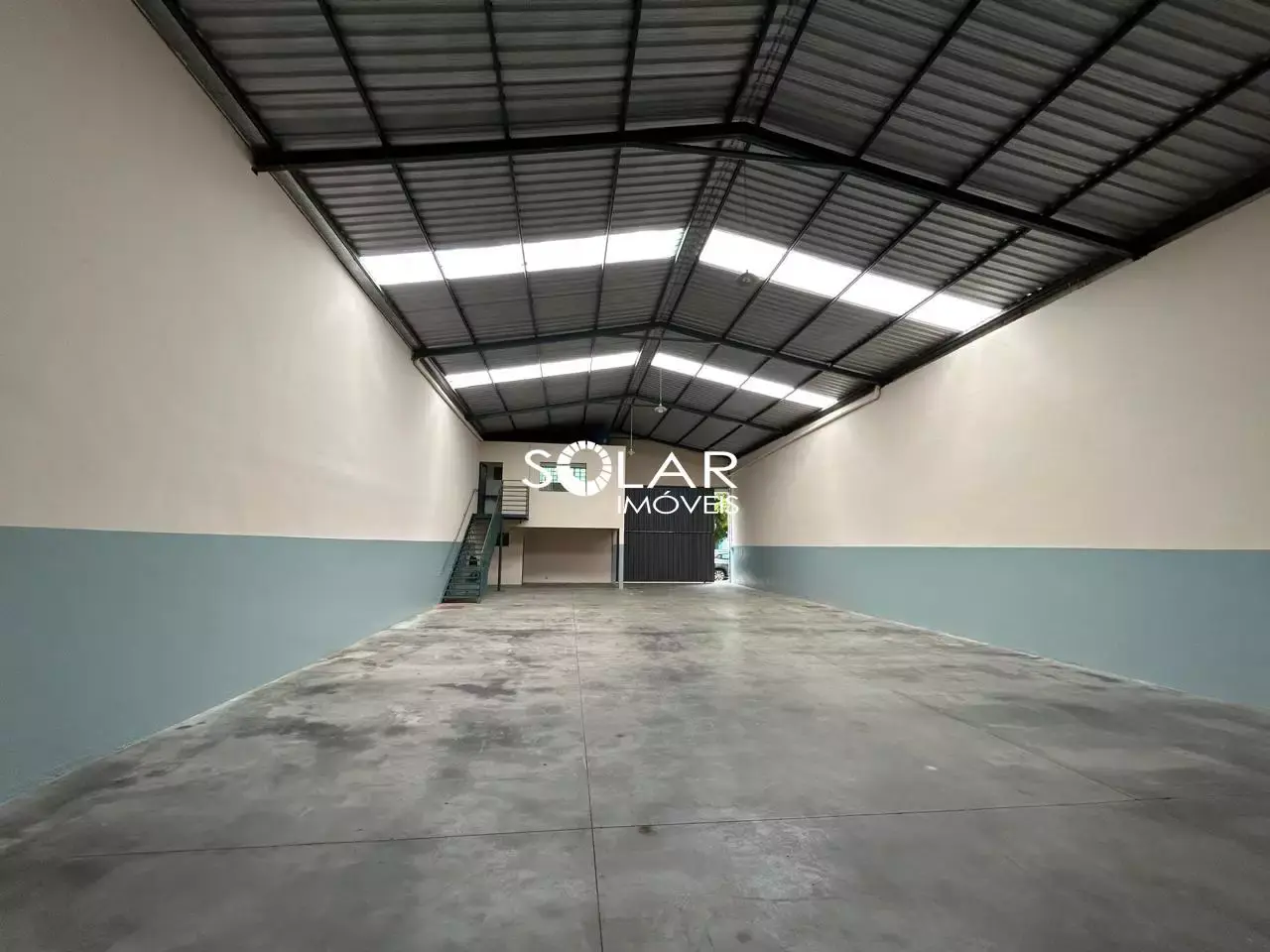 Galpão para aluguel no bairro Universitário – 300 m²