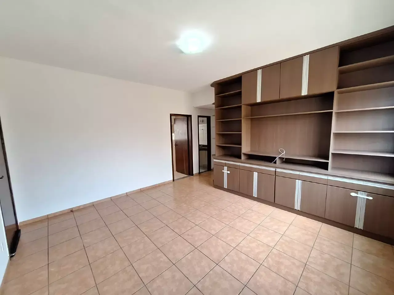 Apartamento com ótima localização para alugar no Belvedere
