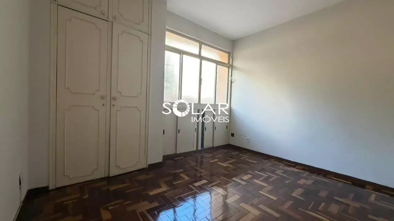 Apartamento 3 quartos com quintal para alugar no Centro