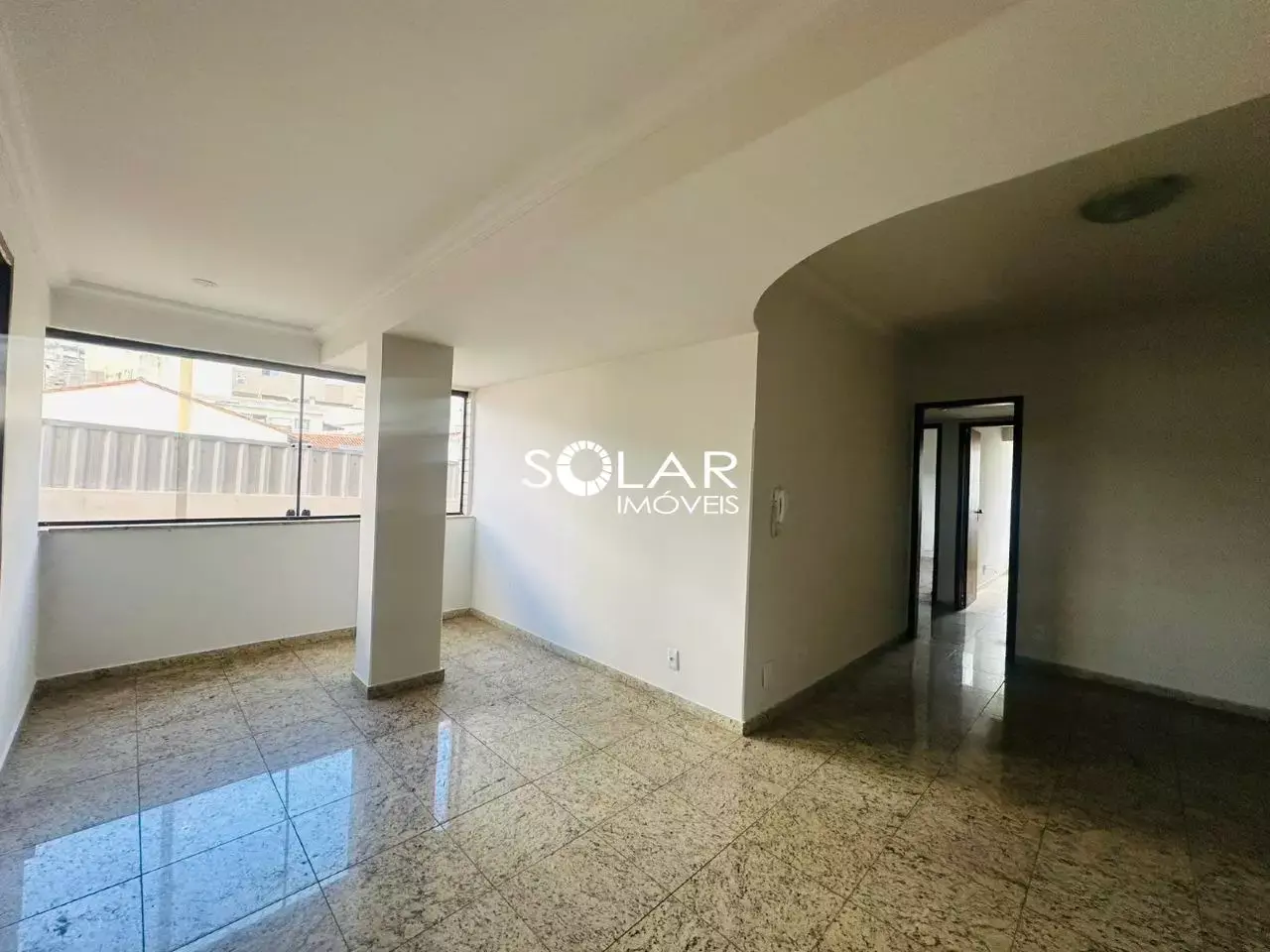 Apartamento para locação colado no Colegio Santana! — 3 quartos no Centro