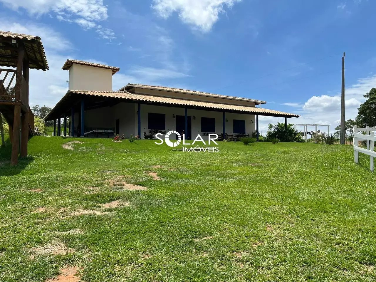 Exclusividade Solar Imóveis — Fazenda 2,57 hectares com lagoa e pista