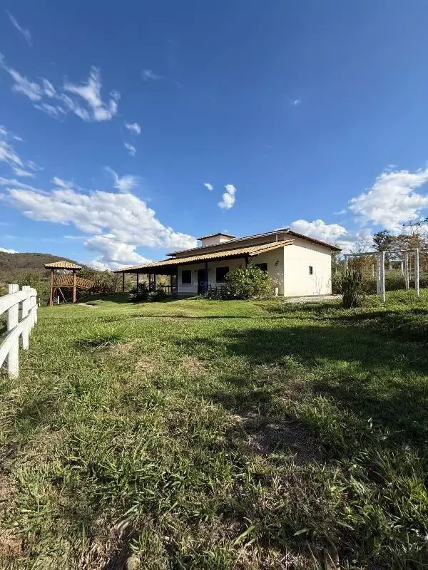 Fazenda à Venda com 2.57ha em de Itaúna