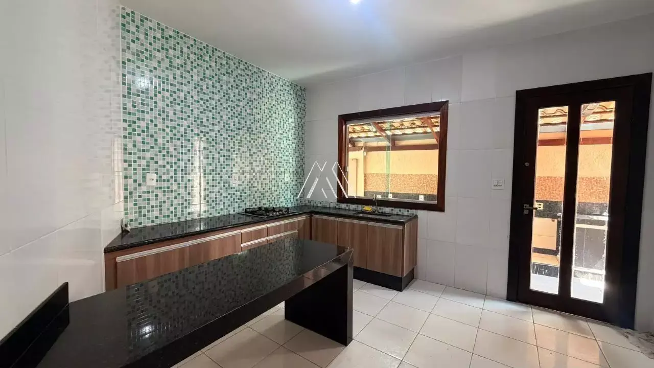 Casa 3 quartos à venda no Residencial Santanense – 200 m²
