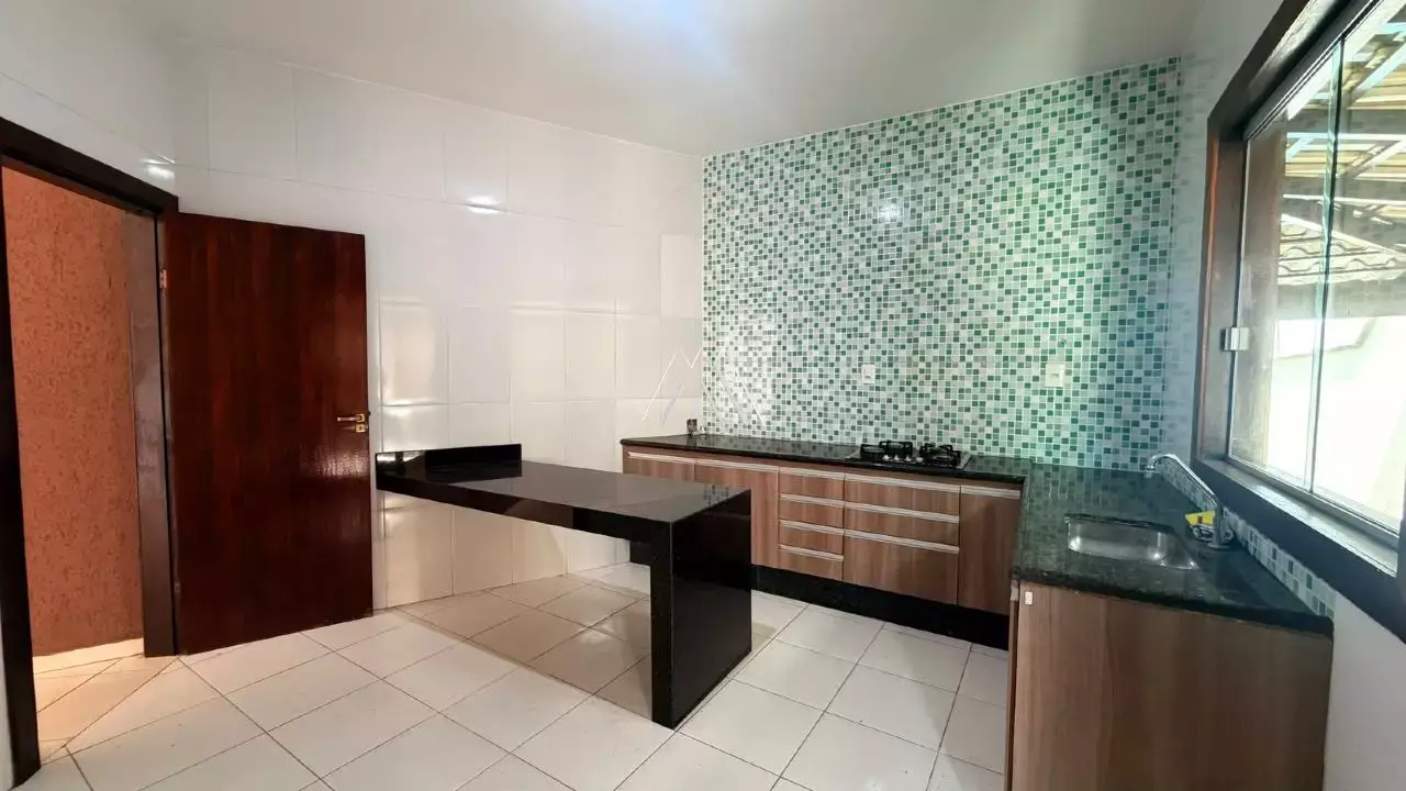 Casa 3 quartos à venda no Residencial Santanense – 200 m²