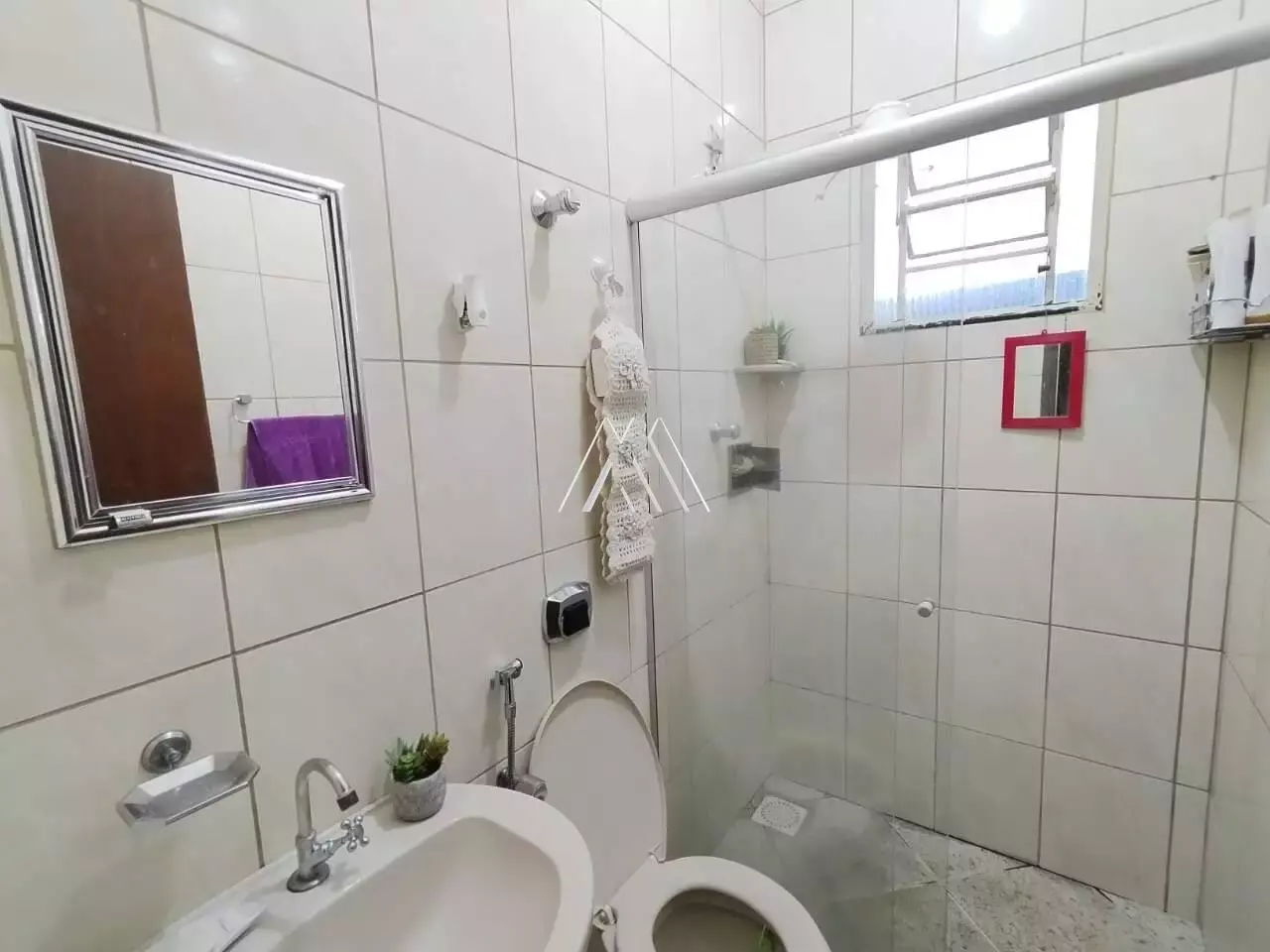 Vendo casa no Morro do Sol com quintal amplo planejados na cozinha!
