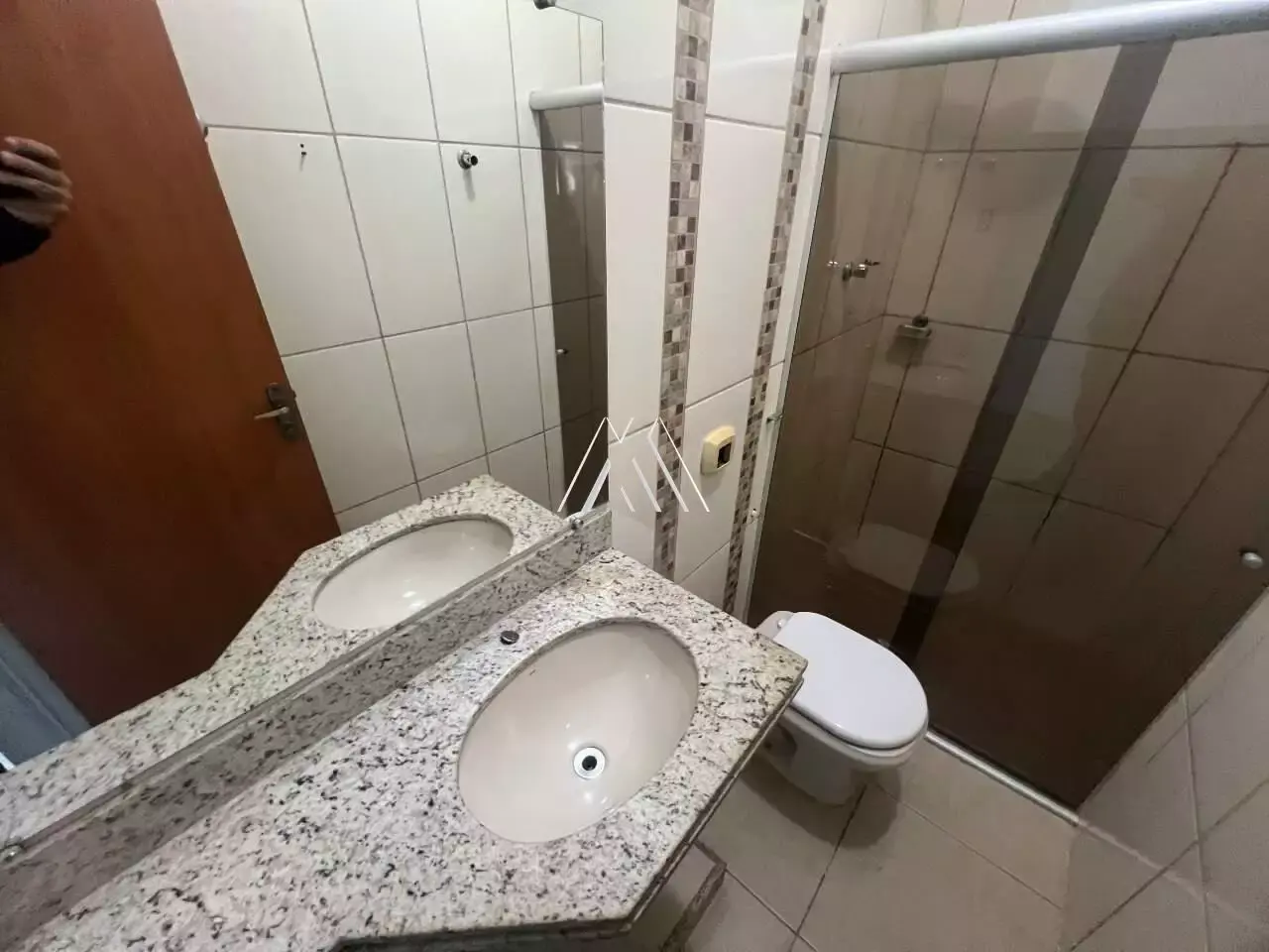 Vendo casa com um ponto comercial no Pio XII com ótima localização!