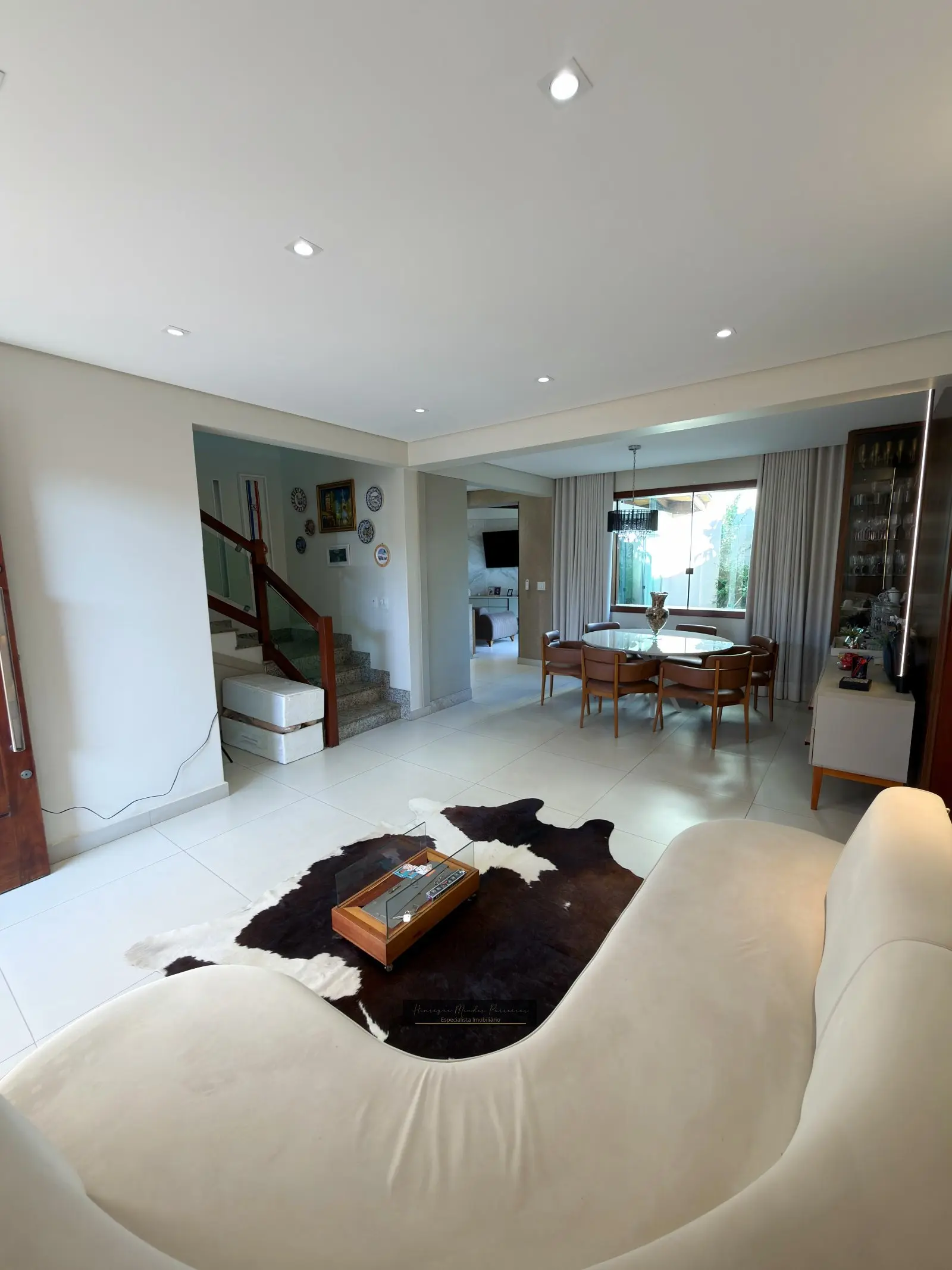 Casa de alto padrão no Belvedere – 300 m²