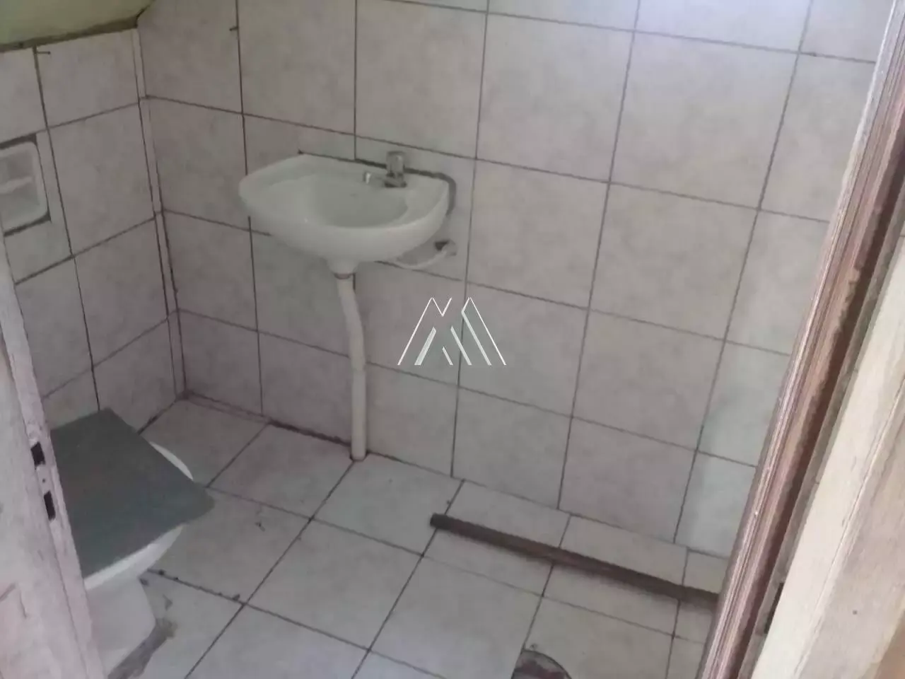 Vendo casa em Itaúna em excelente localização!