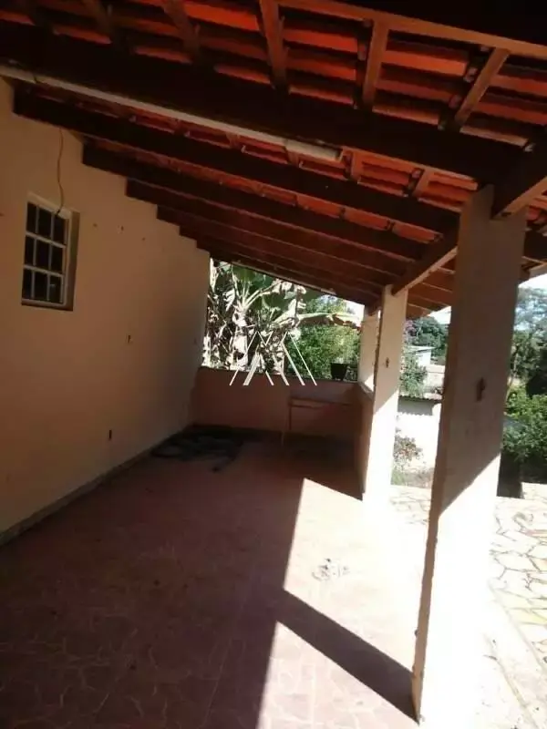 Vendo sítio em Itaúna com excelente localização!