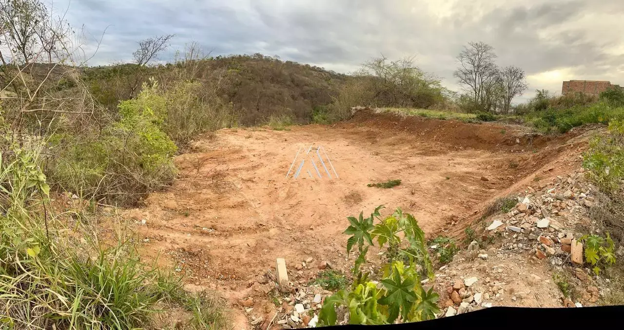 LOTE À VENDA – BAIRRO SÃO BENTO | ITAÚNA