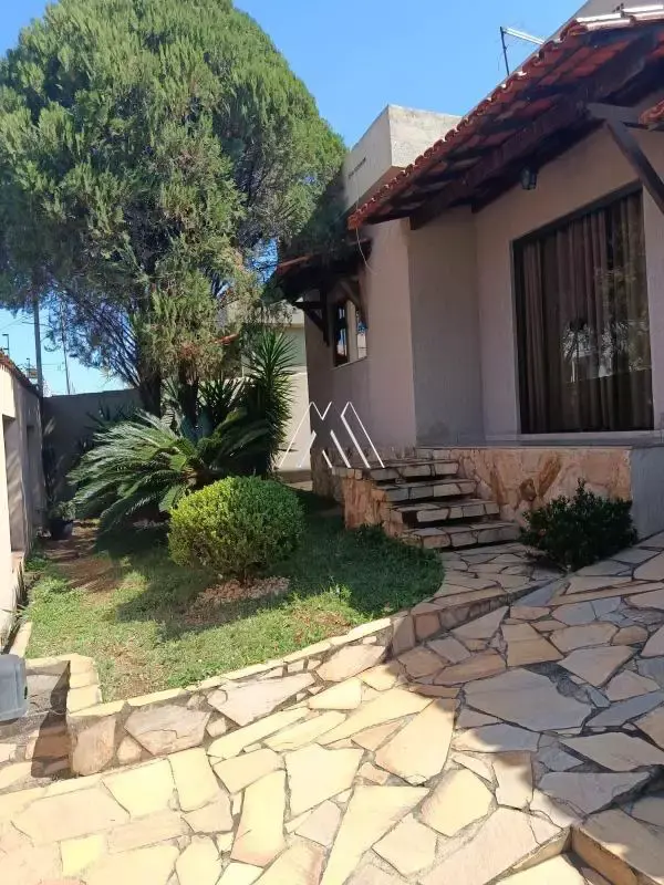 Casa à venda no Morada Nova — 3 quartos, 300 m²