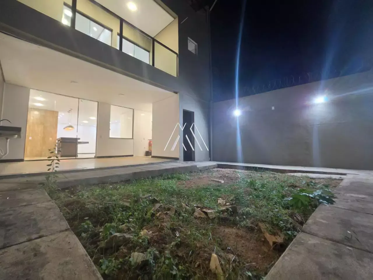 CASA À VENDA - NOGUEIRA MACHADO — 3 quartos com suíte
