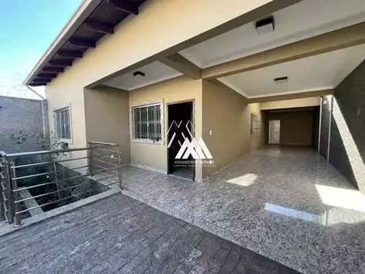 Vende-se casa de 4 quartos, Centro