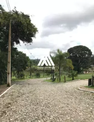 Vendo chácara em Itaúna em excelente localização!