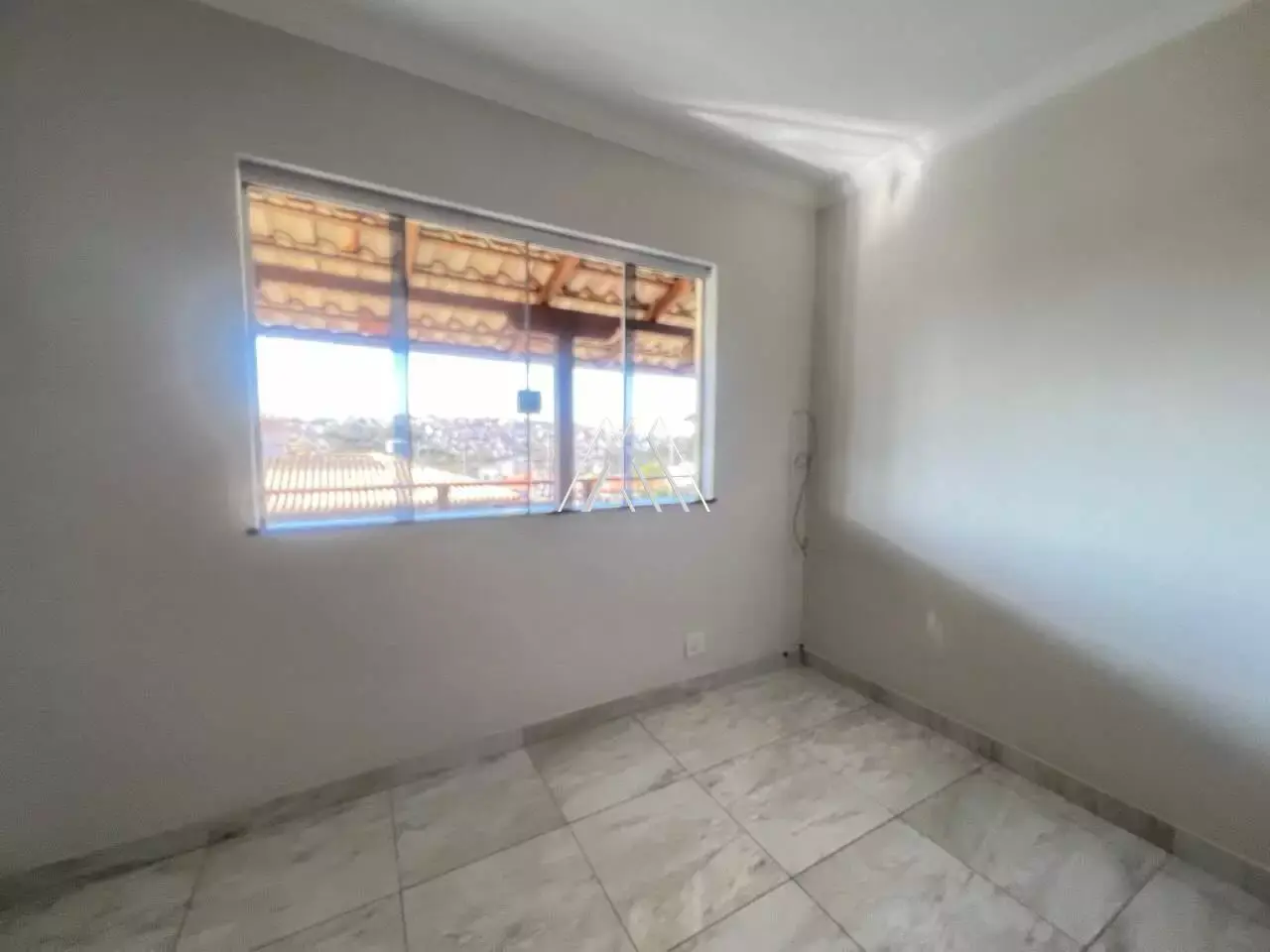 Vendo Apartamento com 03 quartos e 01 Suíte, 02 Vagas