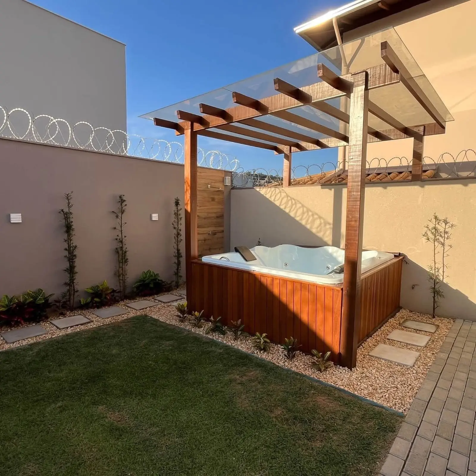 Casa 3 quartos com 2 suítes e SPA no Bairro Sion