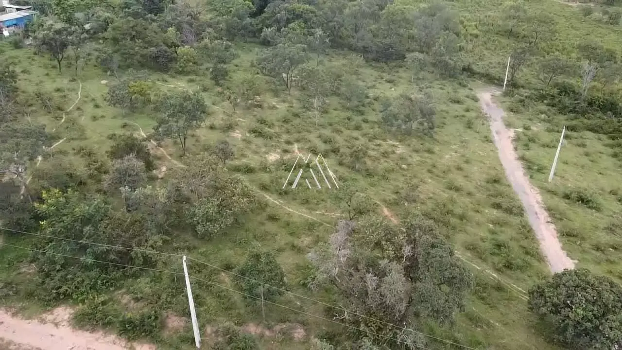 Vendo chácara em Itaúna com ótima localização!