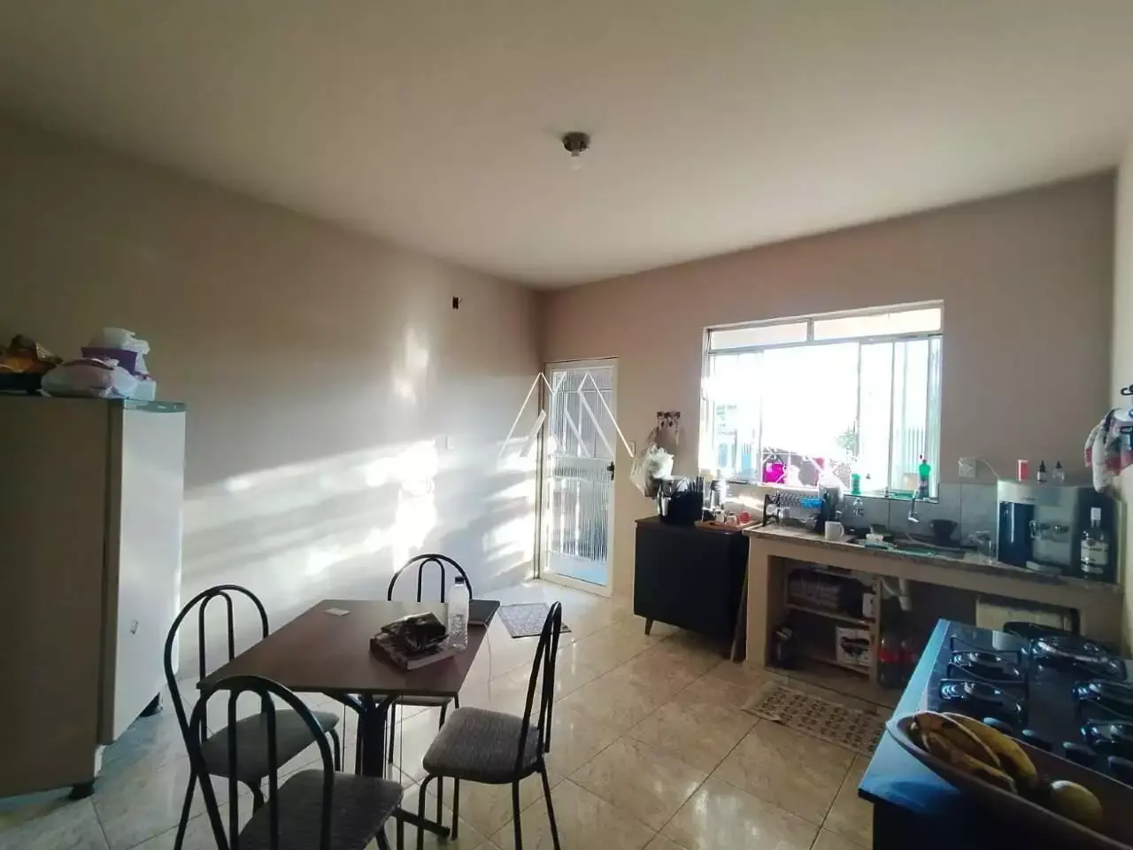 Vendo casa em Itaúna em excelente localização! — 3 quartos no Padre Eustáquio