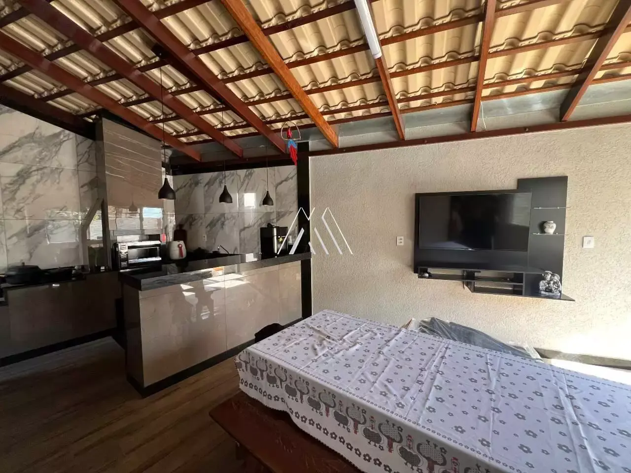 Vendo casa em Itaúna com área gourmet, piscina e sauna em ótima localização