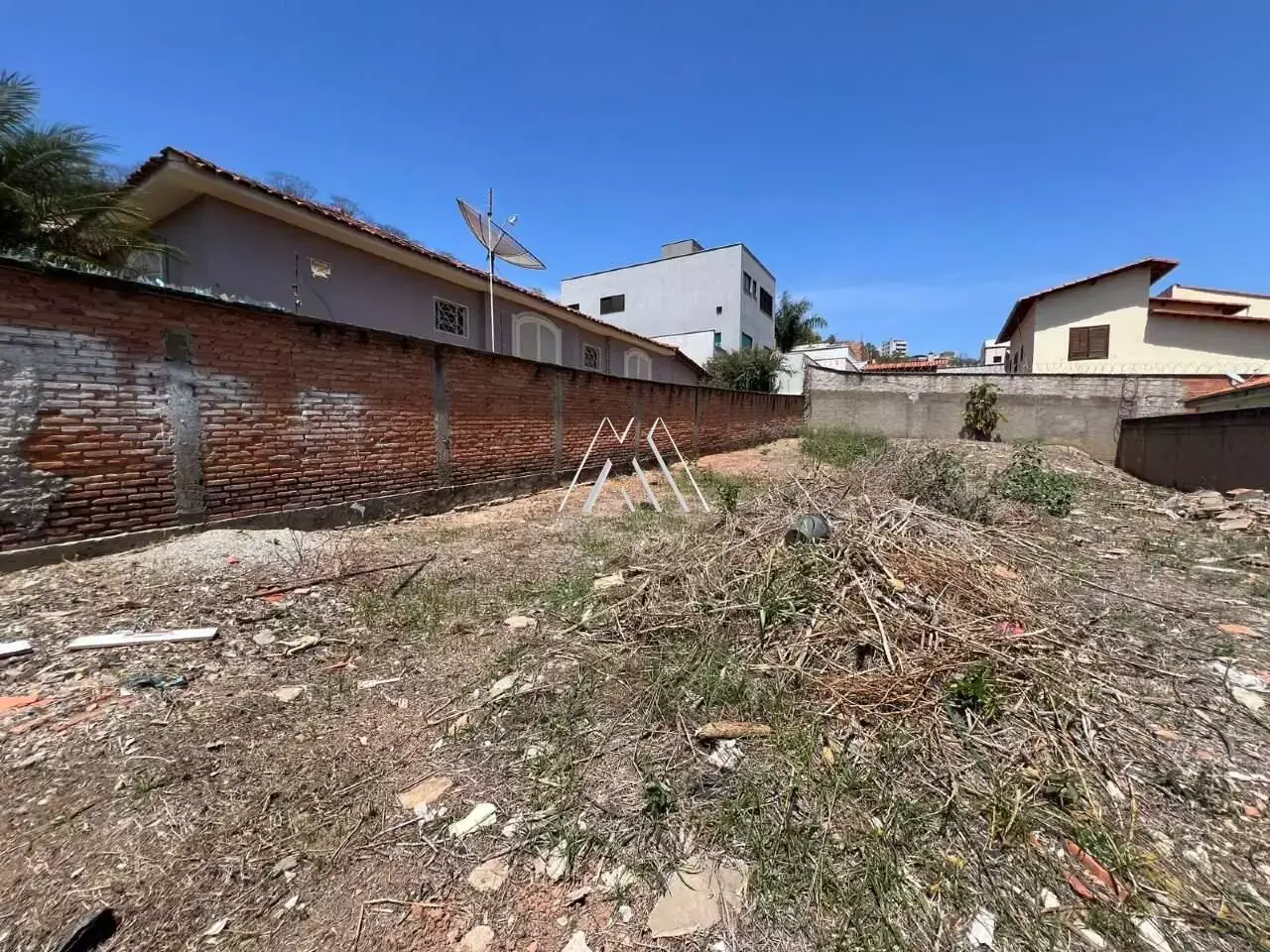 Vendo lote com 350m² no Morro do Sol