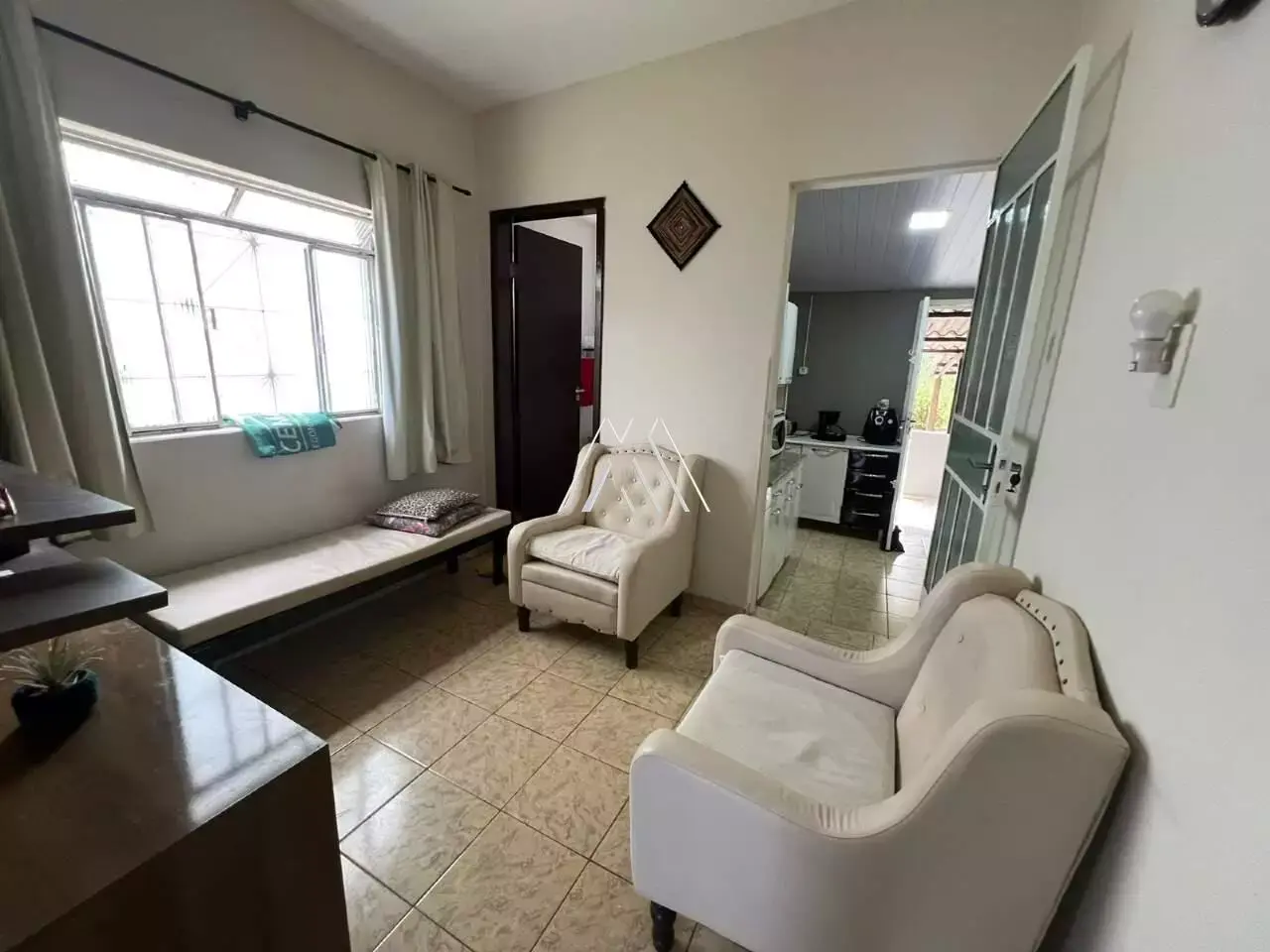 Vendo casa em Itaúna em excelente localização!