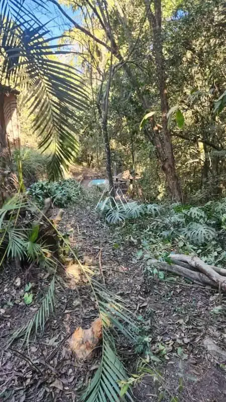 Vendo chácara em Itaúna em excelente localização! — 3.000 m² no Fundão
