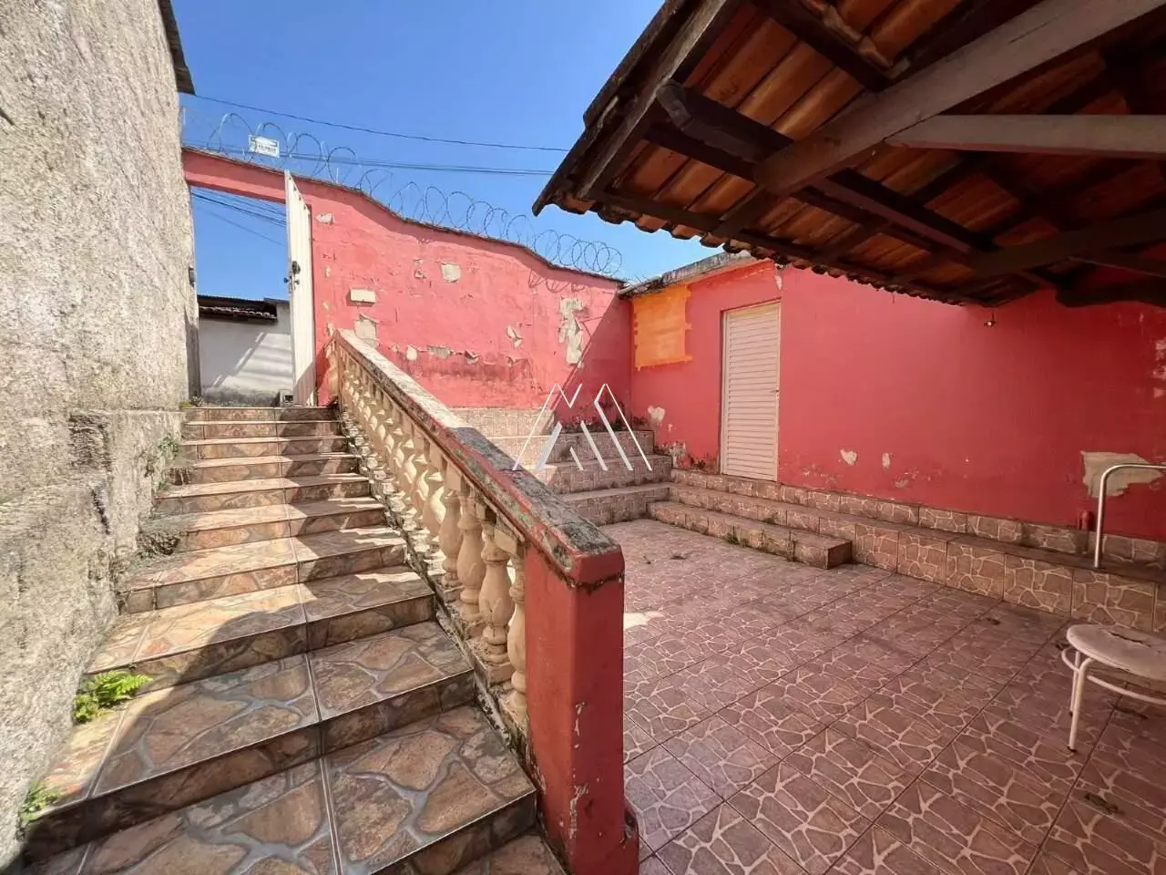 Vendo casa com 03 quartos no Cidade Nova