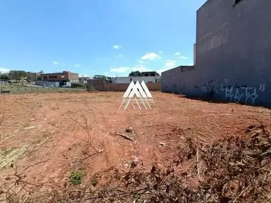 Vendo lote com 623 m² no Lourdes