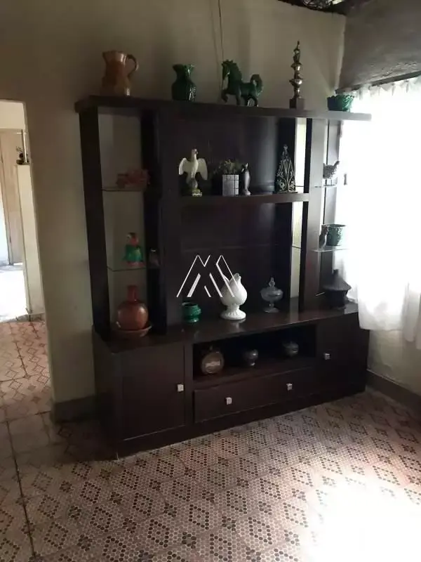Vendo casa em Itaúna em excelente localização! — 3 quartos, 510 m²