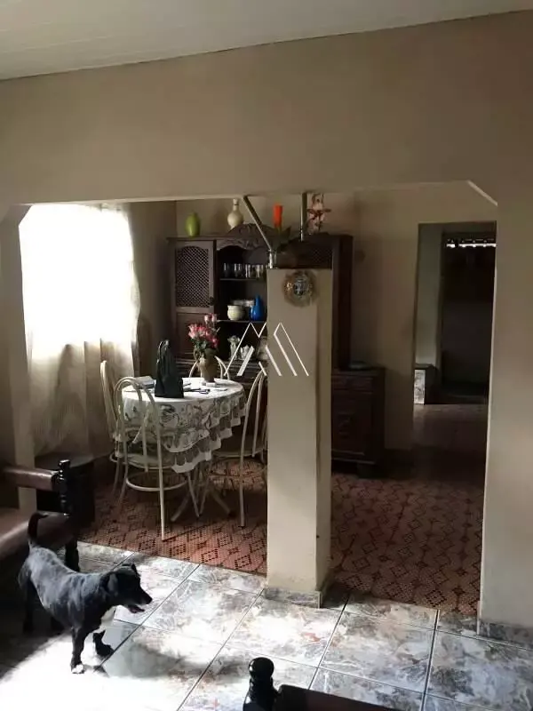 Vendo casa em Itaúna em excelente localização! — 3 quartos, 510 m²