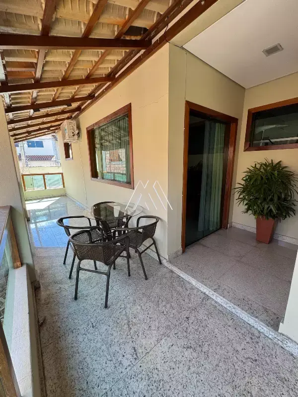 IMÓVEL PARA VENDA - SANTANENSE - ITAÚNA MG — Casa 3 quartos, 315 m²