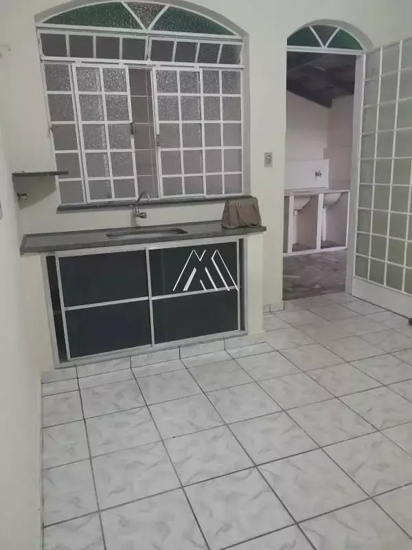 Vendo casa ampla no Morro do Engenho — 2 quartos, 150 m²