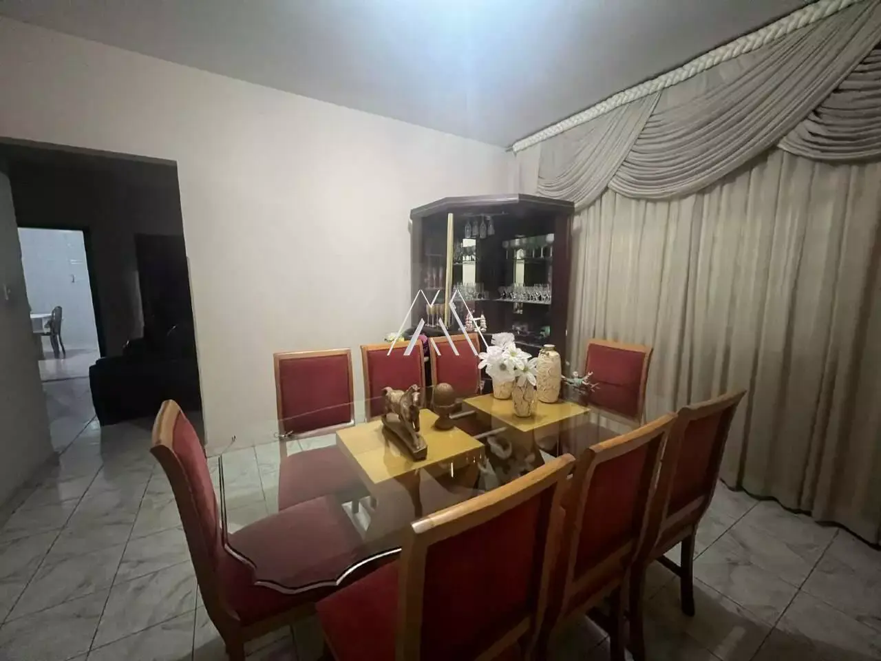 Vendo casa em Itaúna em excelente localização! — 3 quartos no Residencial Veredas