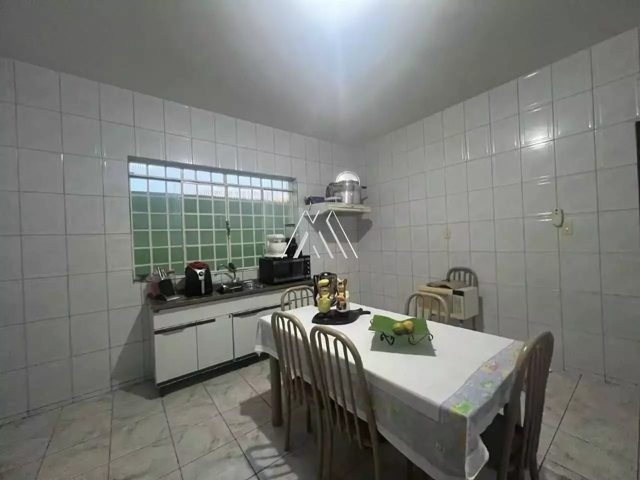 Vendo casa em Itaúna em excelente localização! — 3 quartos no Residencial Veredas