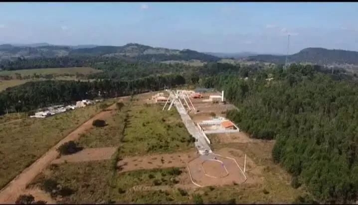 Vendo chácara em Itaúna com ótima localização!