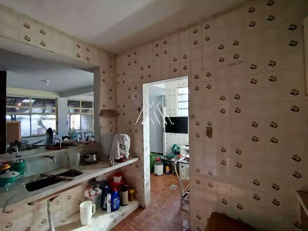 Vendo casa em Itaúna em excelente localização! — Casa 4 quartos no Centro