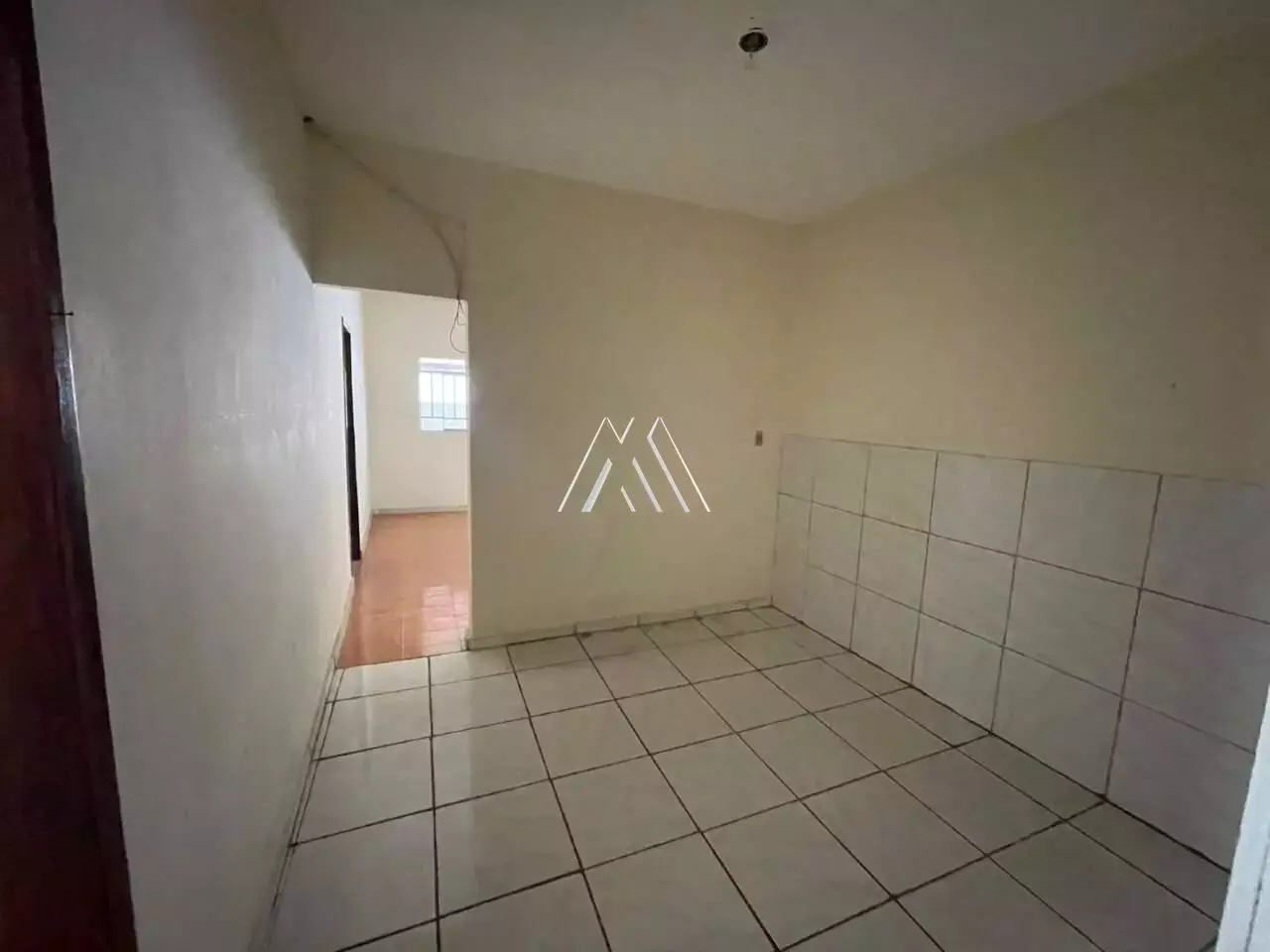 Vendo casa com 03 quartos no Tropical