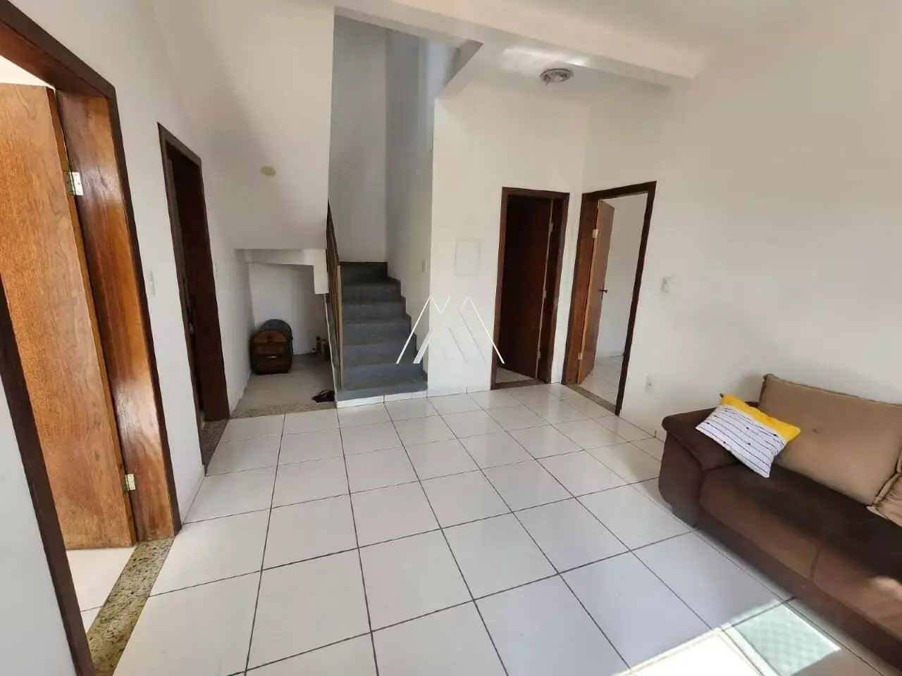 IMÓVEL PARA VENDA - LEONANE - Casa 3 quartos com suíte e cobertura