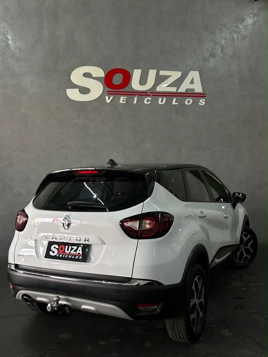 Renault Captur Bose 1.6 Automática 2021 — 54 mil km